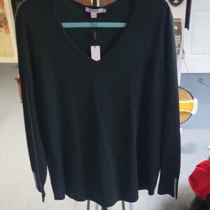 Chico's Dark Green V-Neck Blouse